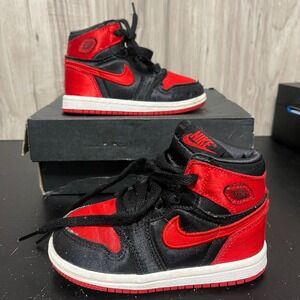 Nike Air Jordan 1 Retro High Shoes Toddler Size 7C OG Satin Bred FD5305-061 Red
